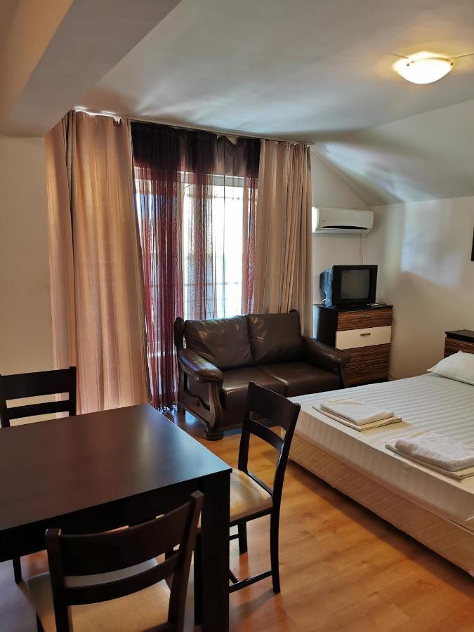 Jelezchevi Guest Rooms Primorsko Extérieur photo