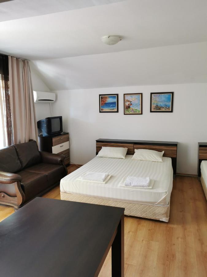 Jelezchevi Guest Rooms Primorsko Extérieur photo