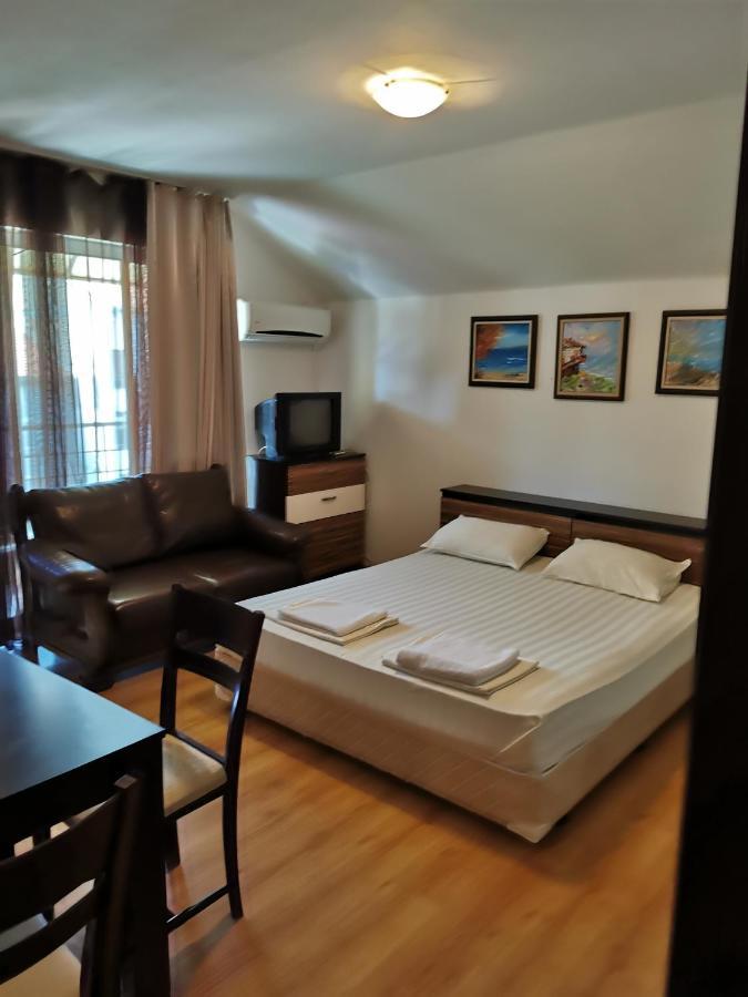 Jelezchevi Guest Rooms Primorsko Extérieur photo