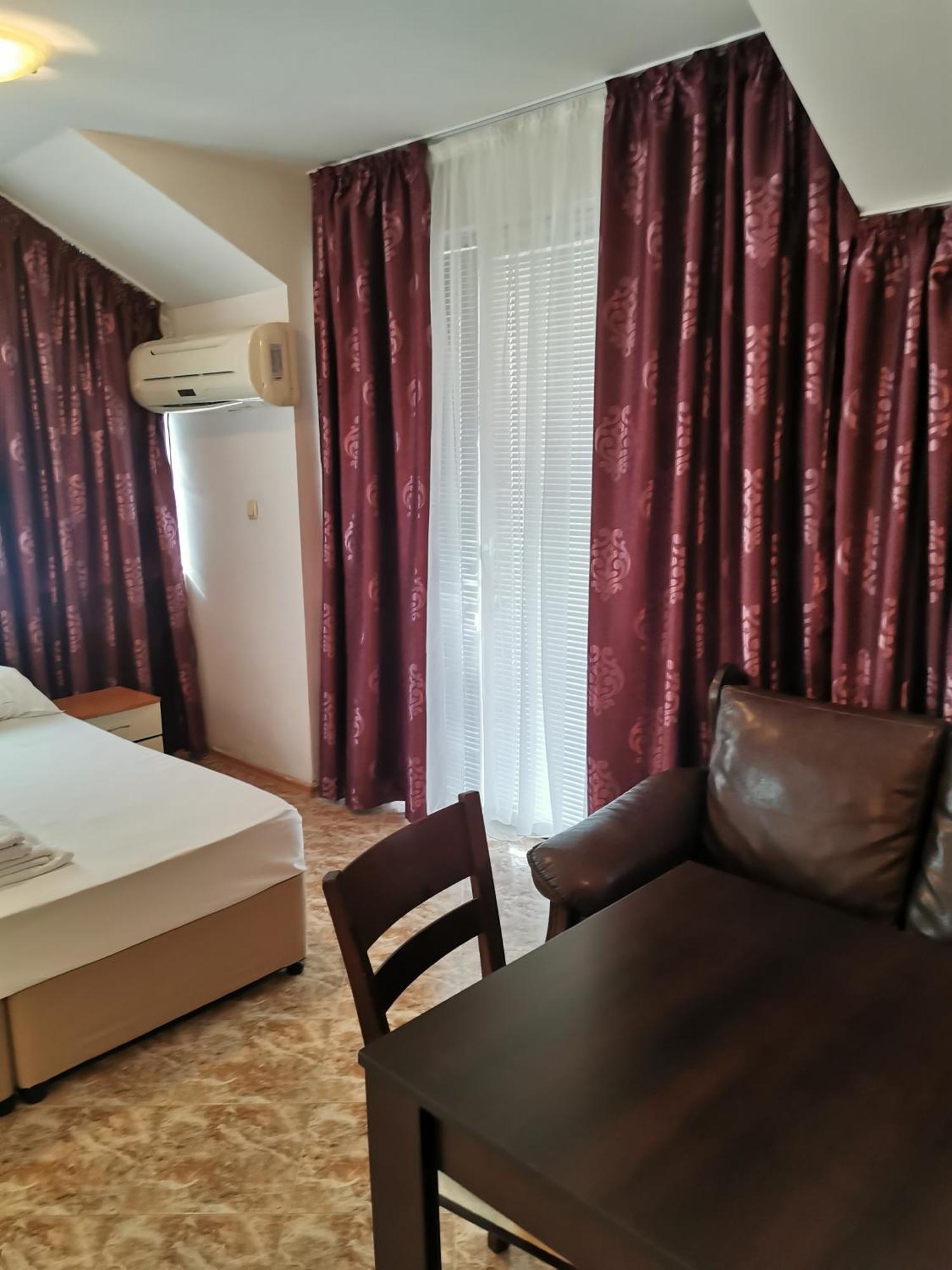 Jelezchevi Guest Rooms Primorsko Extérieur photo
