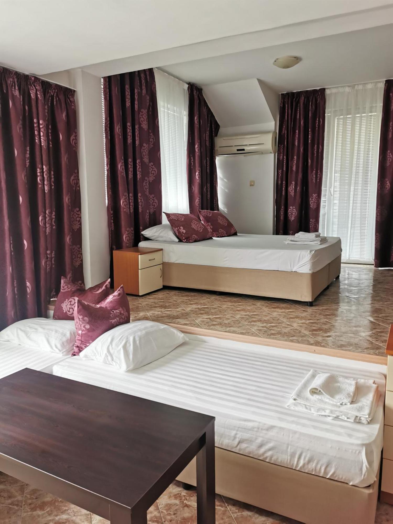 Jelezchevi Guest Rooms Primorsko Extérieur photo